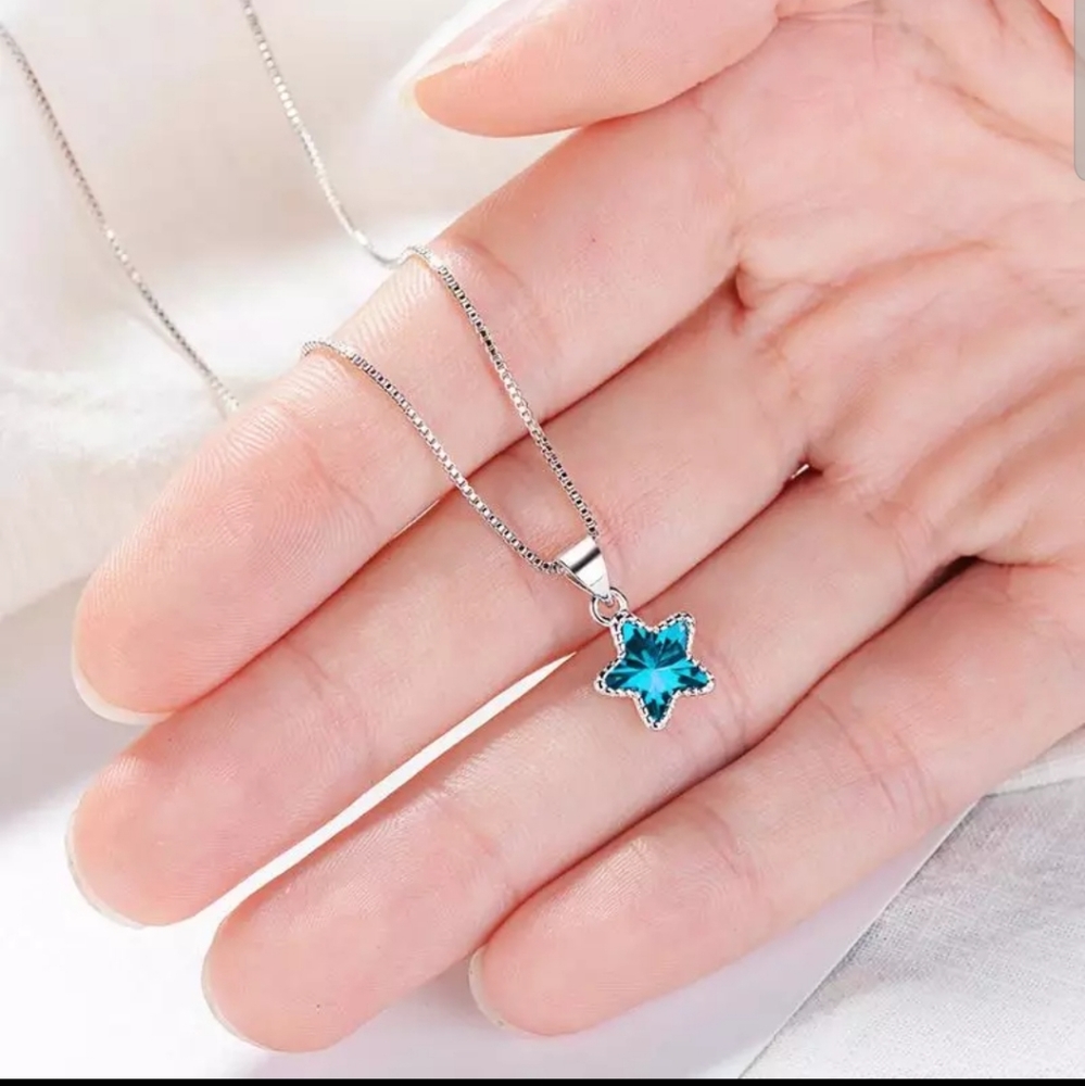 💎 NEW ✨SMALL STAR NECKLACE 🌠